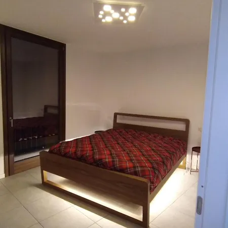 Adamello Peak One Apartamento *